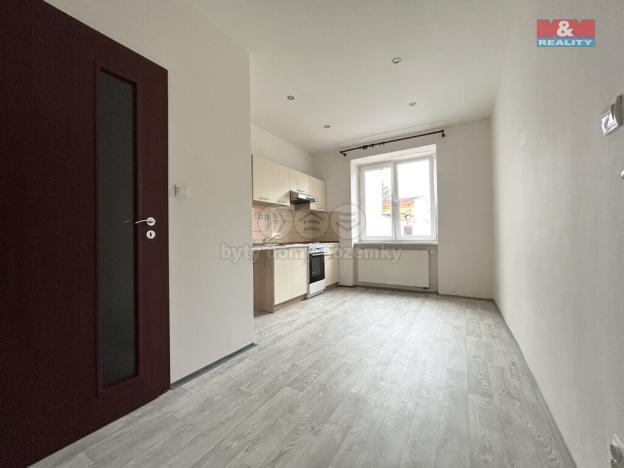 Pronájem bytu 1+1, Chomutov, Kadaňská, 38 m2