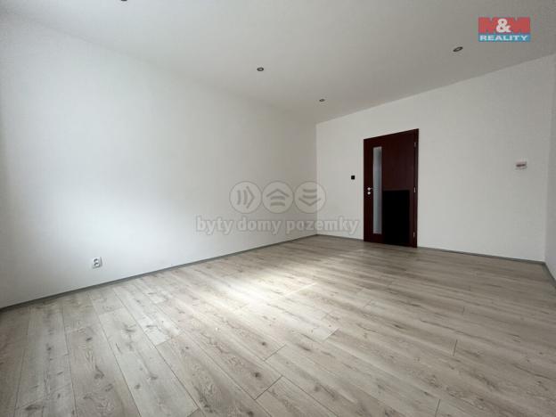 Pronájem bytu 1+1, Chomutov, Kadaňská, 38 m2