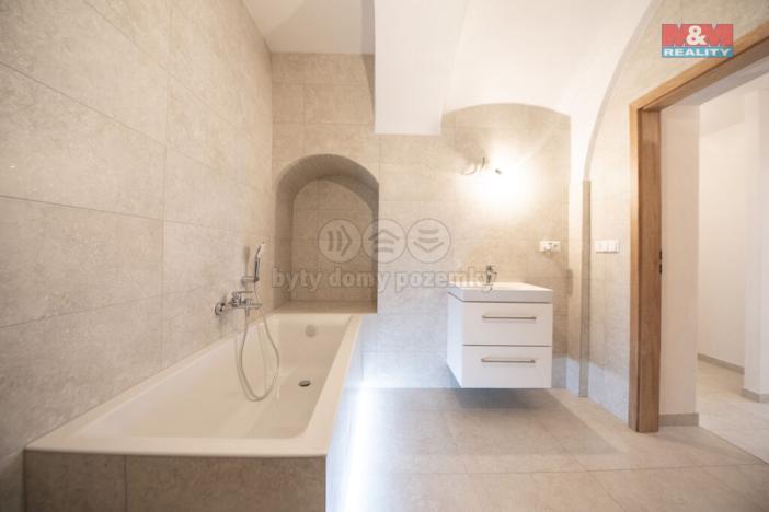 Prodej bytu 3+kk, Třebechovice pod Orebem, Masarykovo náměstí, 65 m2