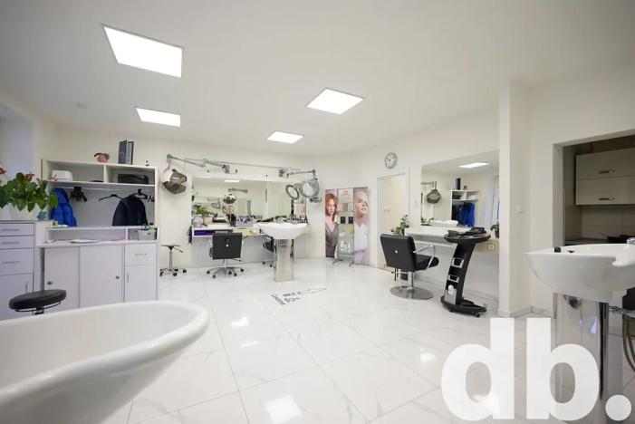 Pronájem obchodního prostoru, Karlovy Vary, Nejdecká, 70 m2