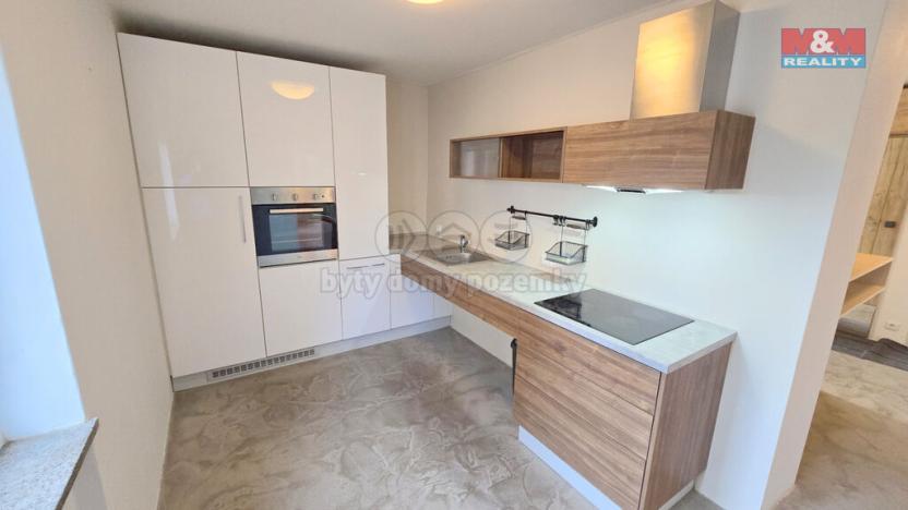 Pronájem bytu 2+1, Praha - Košíře, Kvapilova, 58 m2