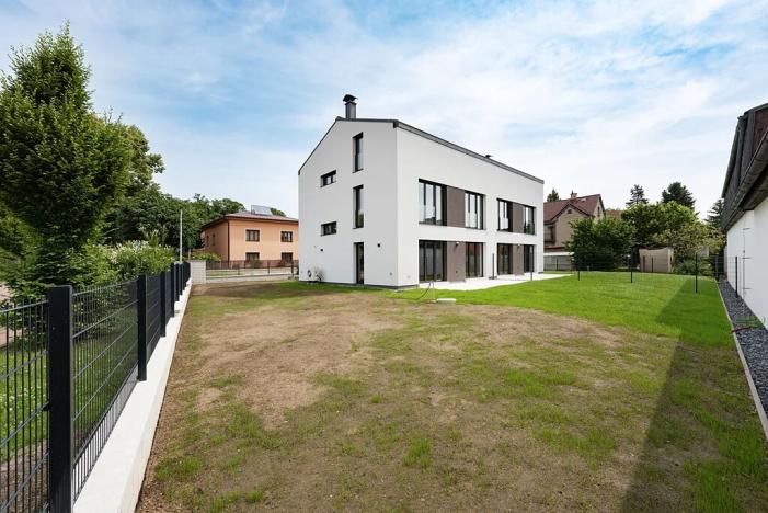 Prodej rodinného domu, Praha - Horní Počernice, Bříšťanská, 218 m2