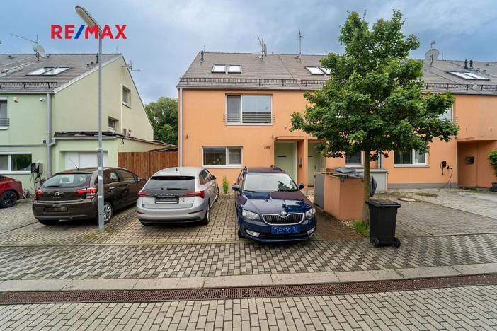 Prodej rodinného domu, Nupaky, K Parku, 156 m2