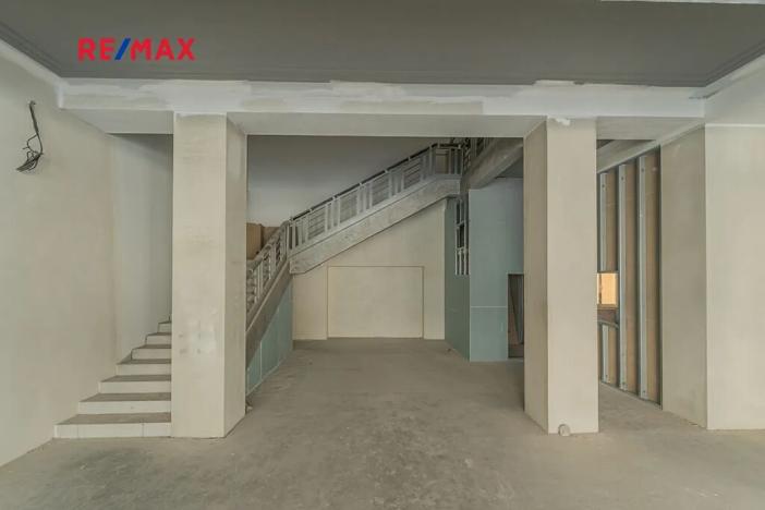 Pronájem obchodního prostoru, Praha - Nové Město, Hybernská, 526 m2