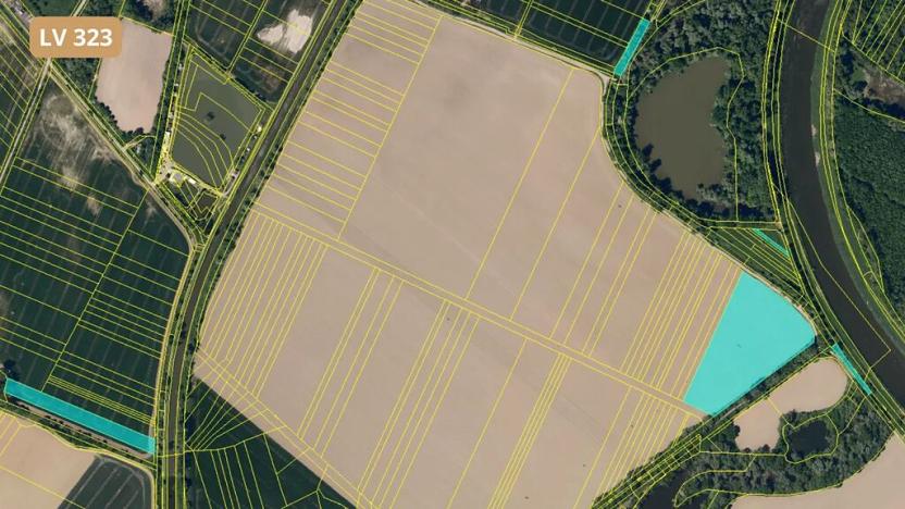 Prodej pole, Huštěnovice, 185395 m2