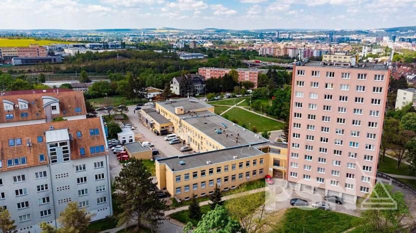 Pronájem kanceláře, Brno, Juliánovské náměstí, 142 m2