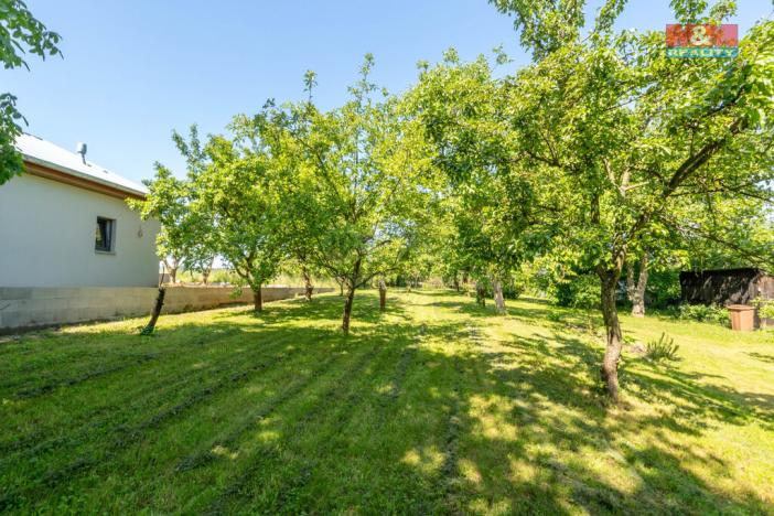 Prodej pozemku pro bydlení, Výrov - Hadačka, 1726 m2