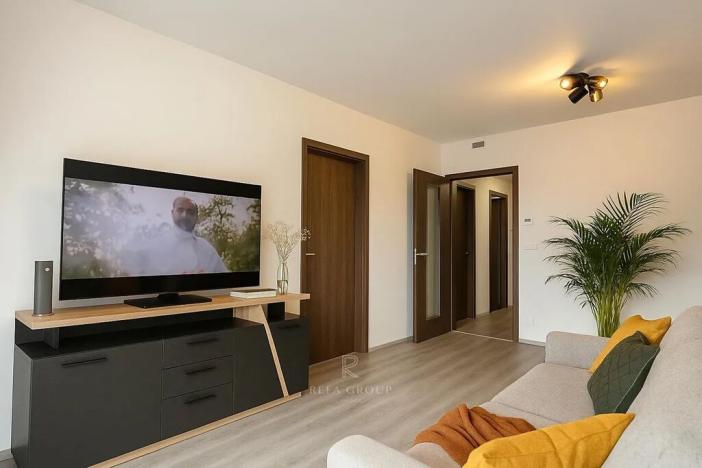 Pronájem bytu 2+kk, Praha - Hloubětín, Poděbradská, 60 m2
