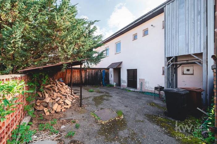 Prodej ubytování, Zálezly, 900 m2