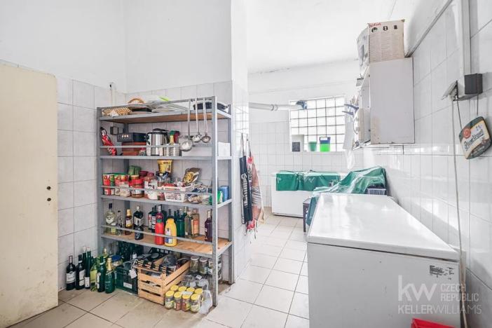 Prodej ubytování, Zálezly, 900 m2