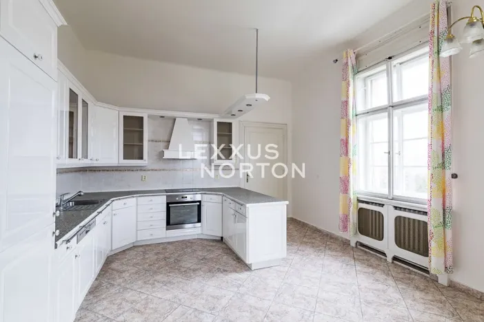 Pronájem bytu 6+kk a větší, Praha - Střešovice, Slunná, 246 m2