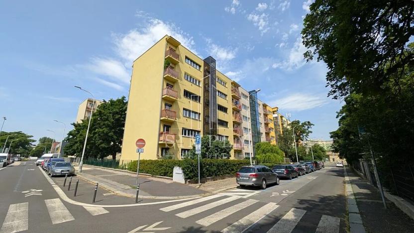 Prodej bytu 2+kk, Praha - Holešovice, U městských domů, 47 m2