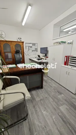 Prodej kanceláře, Pardubice, Školská, 157 m2