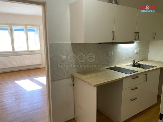 Prodej činžovního domu, Liběchov, nám. V. Levého, 1120 m2