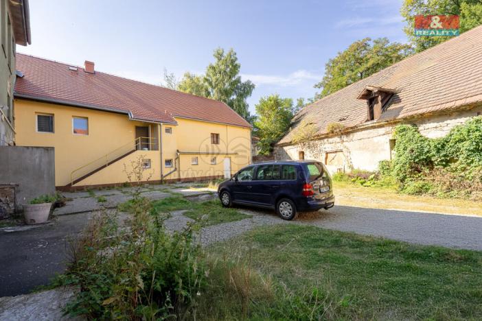 Prodej činžovního domu, Liběchov, nám. V. Levého, 1120 m2
