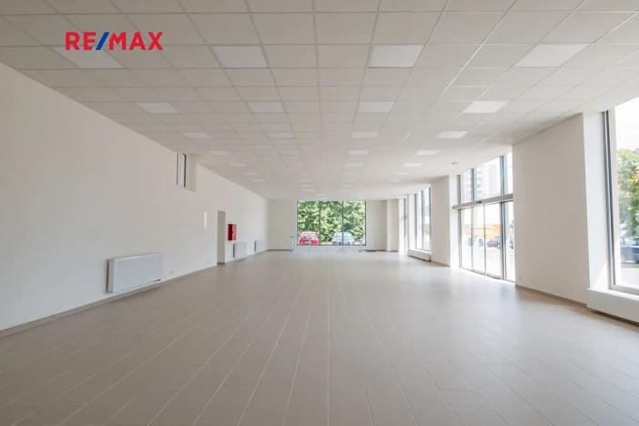 Prodej obchodního prostoru, Kladno, U tržnice, 460 m2