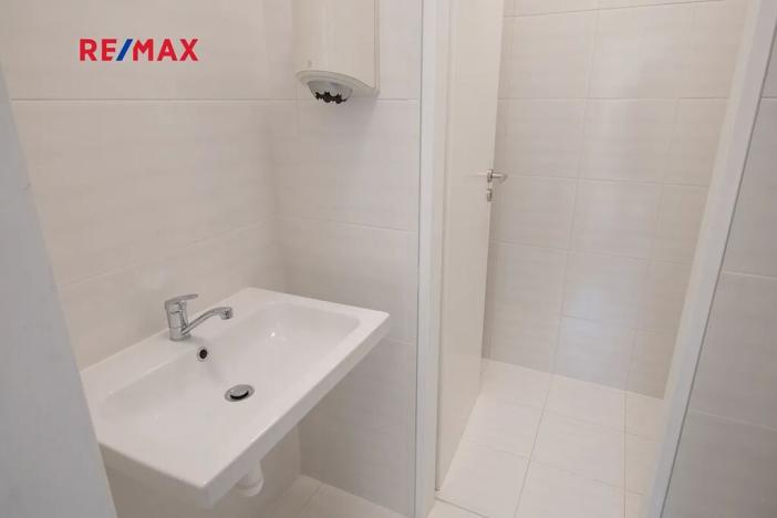 Prodej obchodního prostoru, Kladno, U tržnice, 460 m2