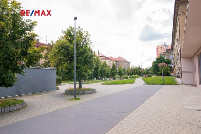 Prodej obchodního prostoru, Kladno, U tržnice, 460 m2