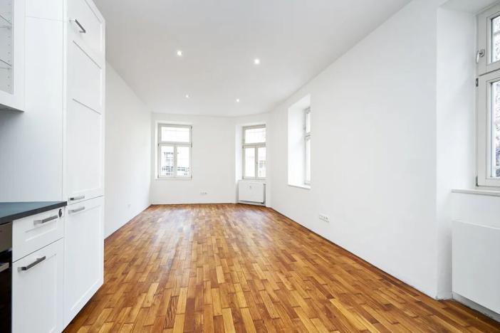 Pronájem bytu 2+kk, Praha - Břevnov, Šlikova, 48 m2