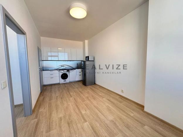 Pronájem bytu 2+kk, České Budějovice, Žižkova tř., 33 m2