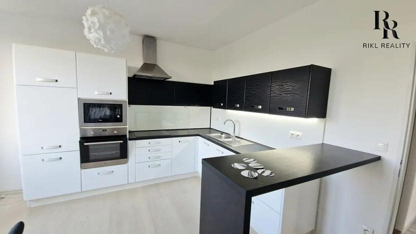 Pronájem bytu 3+1, Olomouc, Rumunská, 95 m2