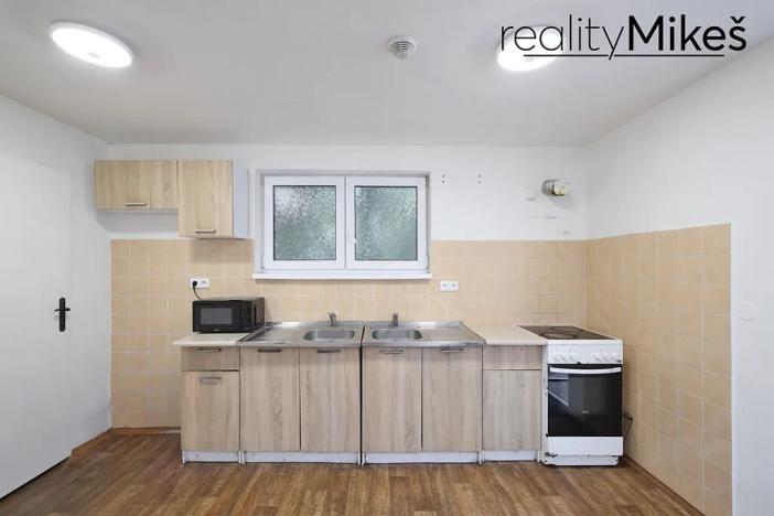 Prodej ubytování, Dobrovice, 500 m2