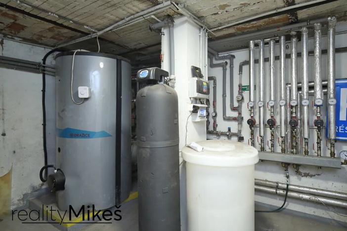 Prodej ubytování, Dobrovice, 500 m2