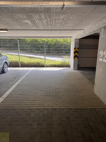 Pronájem garážového stání, Praha - Stodůlky, Svitákova, 10 m2