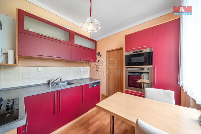 Prodej bytu 2+1, Hrádek - Nová Huť, 1. máje, 56 m2