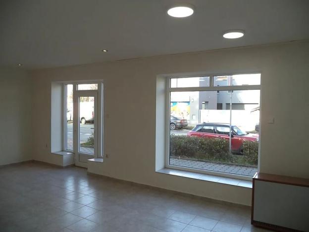 Pronájem obchodního prostoru, Praha - Horní Počernice, Náchodská, 47 m2