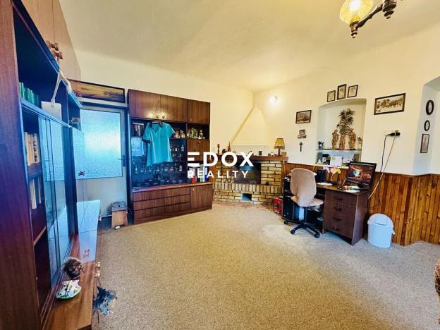 Prodej rodinného domu, Chrást, 280 m2