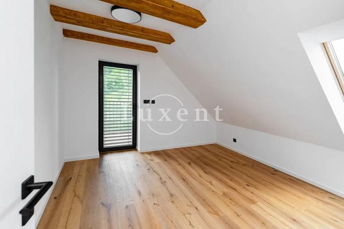 Prodej rodinného domu, Malšín, 320 m2