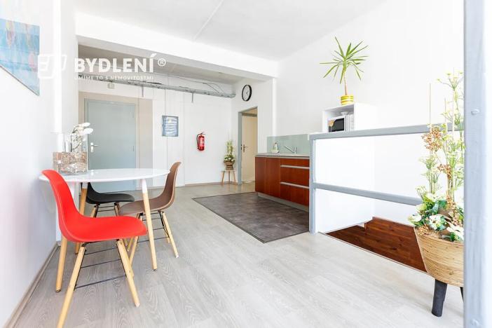 Pronájem kanceláře, Teplice, Tolstého, 2109 m2