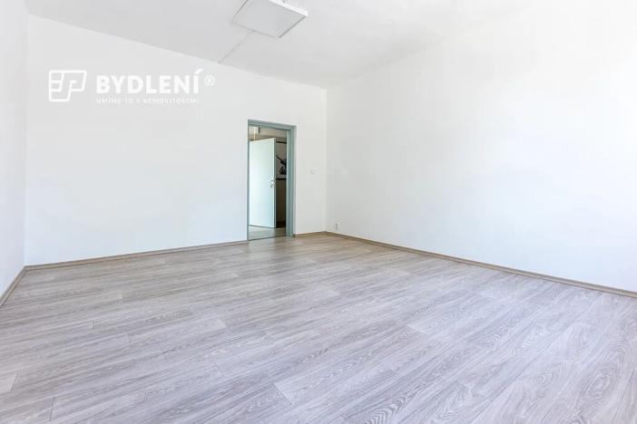 Pronájem kanceláře, Teplice, Tolstého, 2109 m2