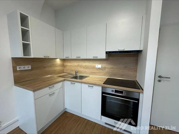 Pronájem bytu 1+kk, Přerov, Čechova, 28 m2