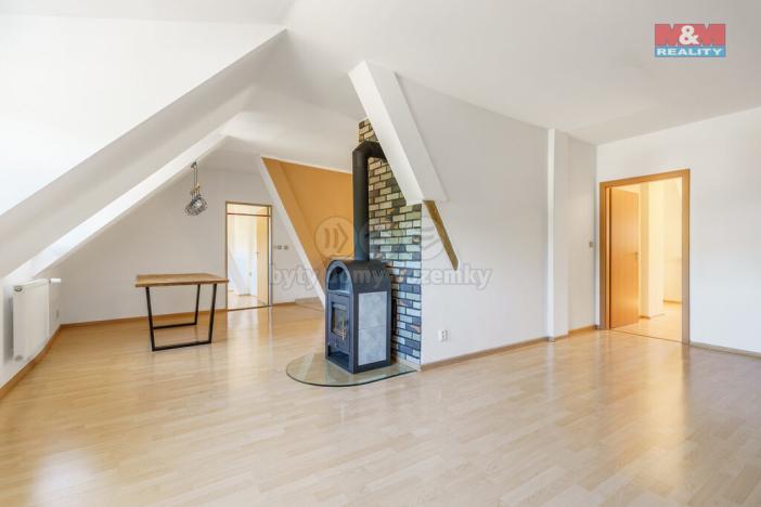 Prodej bytu 3+1, Cheb, Cechovní, 130 m2