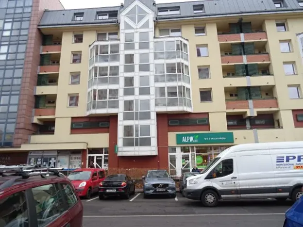 Pronájem garážového stání, Ostrava, 30. dubna, 10 m2