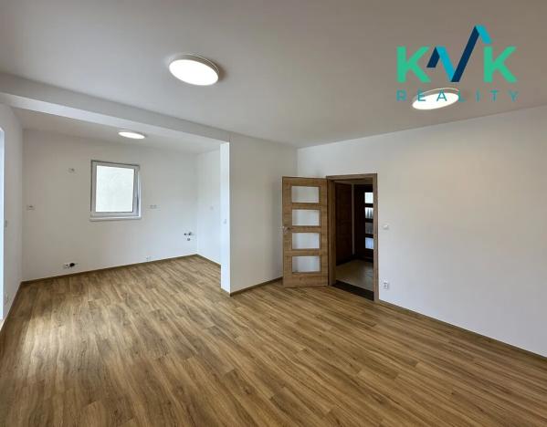 Prodej bytu 3+kk, Karlovy Vary, U Trati, 76 m2