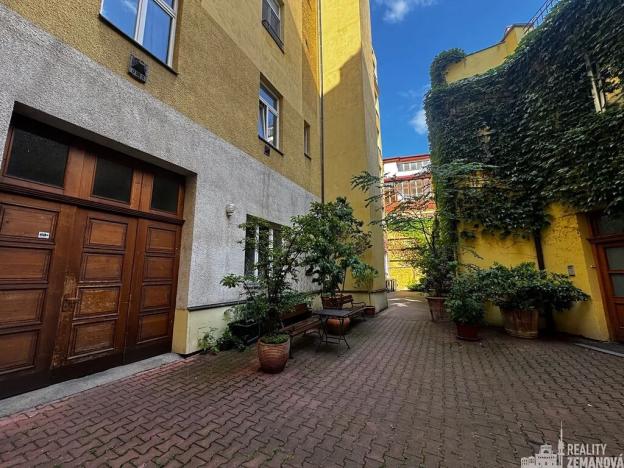 Prodej bytu 2+kk, Praha - Nové Město, Klimentská, 44 m2