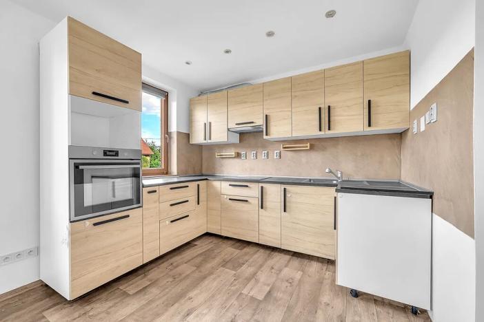 Prodej bytu 3+1, Býchory, 72 m2
