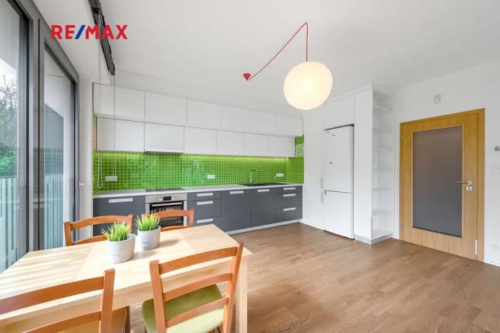 Pronájem bytu 2+kk, Praha - Žižkov, Olšanská, 75 m2