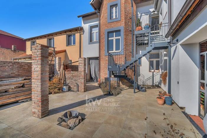 Prodej rodinného domu, Velim, Palackého, 270 m2