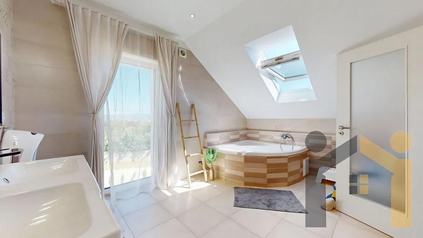 Prodej rodinného domu, Vinařice, 269 m2