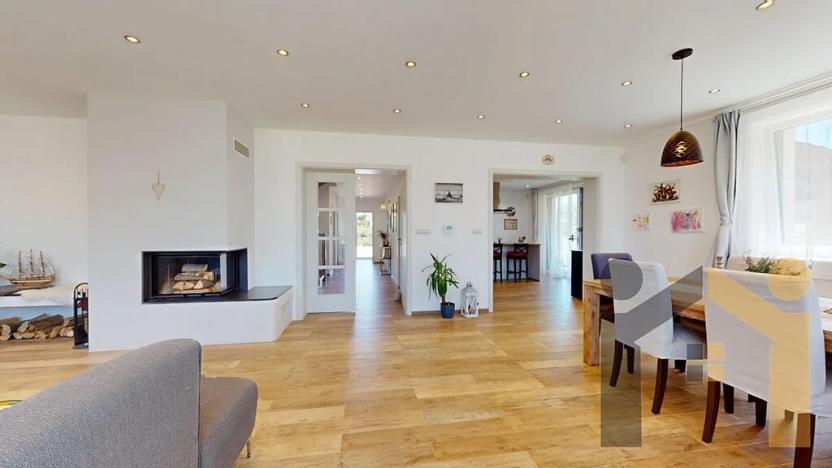 Prodej rodinného domu, Vinařice, 269 m2