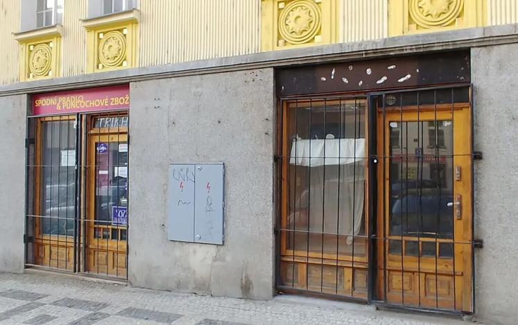 Pronájem restaurace, Praha - Holešovice, Janovského, 340 m2