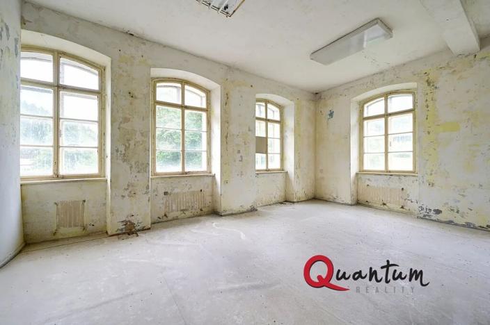 Prodej obchodního prostoru, Janská, 4600 m2