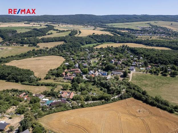 Prodej pozemku pro bydlení, Svinaře, Lipová, 7542 m2