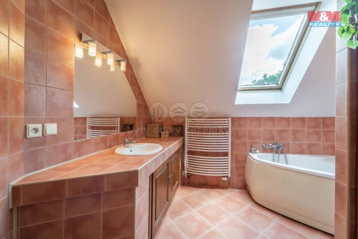 Prodej rodinného domu, Benecko, 224 m2