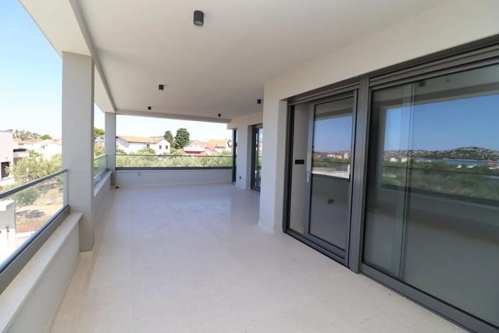 Prodej bytu 3+kk, Tribunj, Chorvatsko, 119 m2