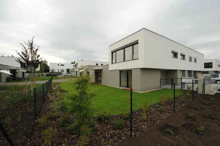 Pronájem rodinného domu, Praha - Horní Měcholupy, U Golfu, 169 m2